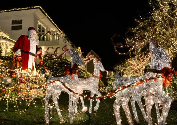 How To Hang Outdoor Christmas Lights This Holiday Season 2023